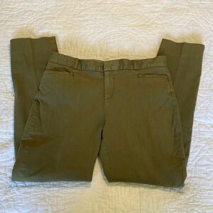 Banana Republic Green Sloan Cropped Slacks size 6